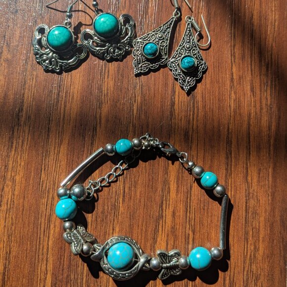 Turquoise  Stone Silver Earring set and Bracelet - Picture 2 of 2
